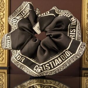 Black And Cream Jumbo Scrunchi